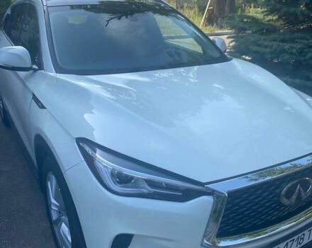 Білий Інфініті QX50, об'ємом двигуна 2 л та пробігом 101 тис. км за 27200 $, фото 1 на Automoto.ua
