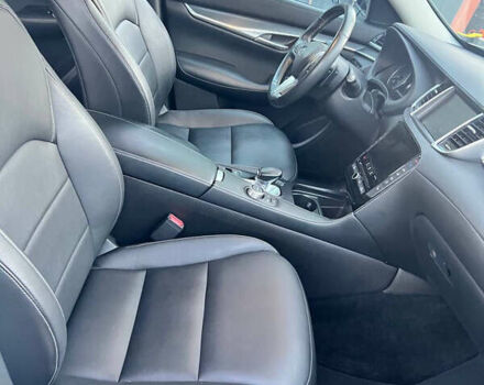 Білий Інфініті QX50, об'ємом двигуна 2 л та пробігом 82 тис. км за 31000 $, фото 5 на Automoto.ua