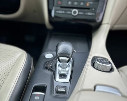 Белый Инфинити QX50, объемом двигателя 2 л и пробегом 270 тыс. км за 15299 $, фото 12 на Automoto.ua