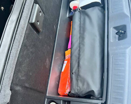 Білий Інфініті QX50, об'ємом двигуна 2 л та пробігом 82 тис. км за 31000 $, фото 16 на Automoto.ua