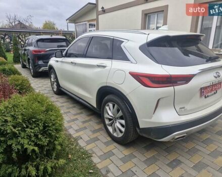 Белый Инфинити QX50, объемом двигателя 2 л и пробегом 95 тыс. км за 19800 $, фото 7 на Automoto.ua