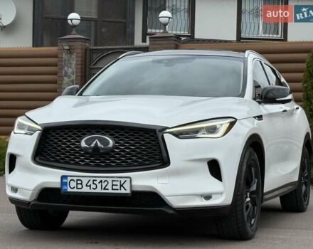 Белый Инфинити QX50, объемом двигателя 2 л и пробегом 77 тыс. км за 19498 $, фото 2 на Automoto.ua
