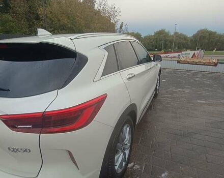 Білий Інфініті QX50, об'ємом двигуна 2 л та пробігом 116 тис. км за 23000 $, фото 9 на Automoto.ua