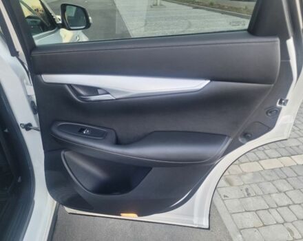 Белый Инфинити QX50, объемом двигателя 2 л и пробегом 212 тыс. км за 18200 $, фото 16 на Automoto.ua