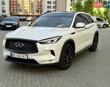 Белый Инфинити QX50, объемом двигателя 2 л и пробегом 124 тыс. км за 25500 $, фото 6 на Automoto.ua