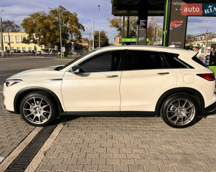 Белый Инфинити QX50, объемом двигателя 2 л и пробегом 71 тыс. км за 28500 $, фото 6 на Automoto.ua