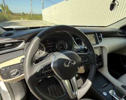 Белый Инфинити QX50, объемом двигателя 1.99 л и пробегом 63 тыс. км за 25000 $, фото 21 на Automoto.ua