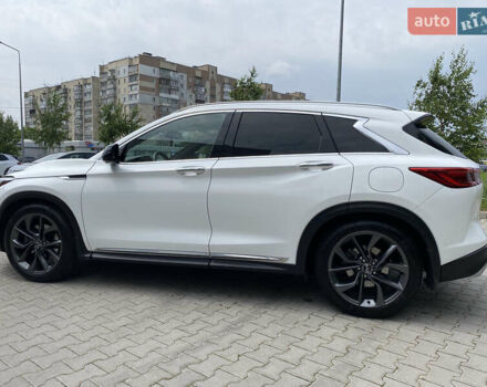 Белый Инфинити QX50, объемом двигателя 2 л и пробегом 87 тыс. км за 29000 $, фото 8 на Automoto.ua