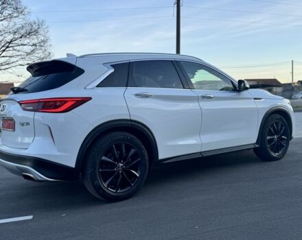 Белый Инфинити QX50, объемом двигателя 2 л и пробегом 212 тыс. км за 18200 $, фото 4 на Automoto.ua