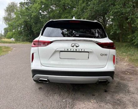 Белый Инфинити QX50, объемом двигателя 2 л и пробегом 72 тыс. км за 15000 $, фото 4 на Automoto.ua
