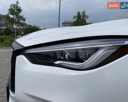 Белый Инфинити QX50, объемом двигателя 2 л и пробегом 87 тыс. км за 29000 $, фото 10 на Automoto.ua