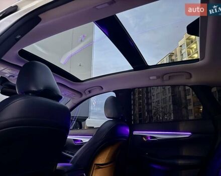 Белый Инфинити QX50, объемом двигателя 2 л и пробегом 124 тыс. км за 25500 $, фото 13 на Automoto.ua