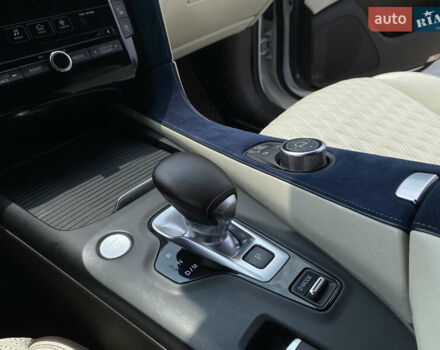 Белый Инфинити QX50, объемом двигателя 2 л и пробегом 87 тыс. км за 29000 $, фото 27 на Automoto.ua