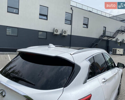 Белый Инфинити QX50, объемом двигателя 2 л и пробегом 87 тыс. км за 29000 $, фото 18 на Automoto.ua