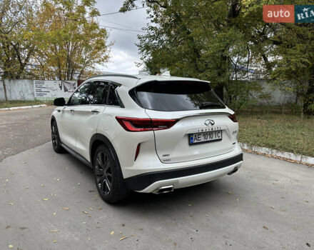 Белый Инфинити QX50, объемом двигателя 2 л и пробегом 46 тыс. км за 22500 $, фото 5 на Automoto.ua