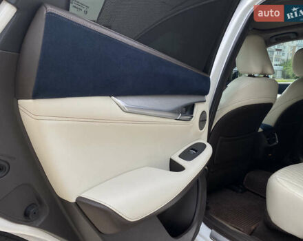 Белый Инфинити QX50, объемом двигателя 2 л и пробегом 87 тыс. км за 29000 $, фото 22 на Automoto.ua