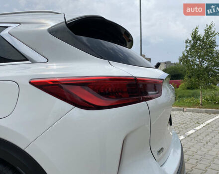 Белый Инфинити QX50, объемом двигателя 2 л и пробегом 87 тыс. км за 29000 $, фото 16 на Automoto.ua