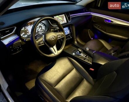 Белый Инфинити QX50, объемом двигателя 2 л и пробегом 124 тыс. км за 25500 $, фото 9 на Automoto.ua