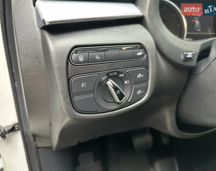 Белый Инфинити QX50, объемом двигателя 2 л и пробегом 46 тыс. км за 22500 $, фото 9 на Automoto.ua