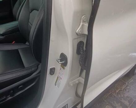 Білий Інфініті QX50, об'ємом двигуна 2 л та пробігом 116 тис. км за 23000 $, фото 18 на Automoto.ua