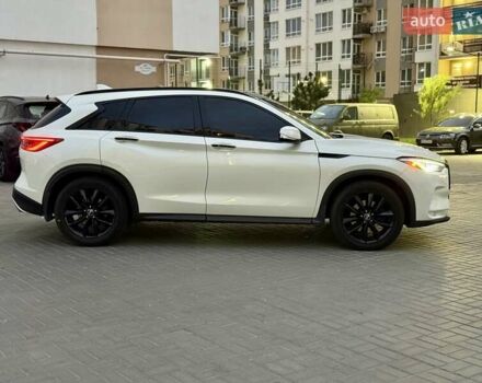 Белый Инфинити QX50, объемом двигателя 2 л и пробегом 124 тыс. км за 25500 $, фото 5 на Automoto.ua