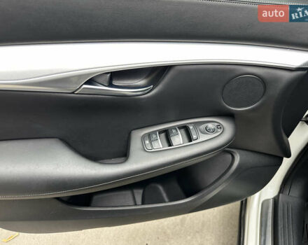 Белый Инфинити QX50, объемом двигателя 2 л и пробегом 46 тыс. км за 22500 $, фото 8 на Automoto.ua