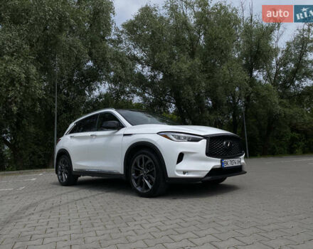 Белый Инфинити QX50, объемом двигателя 2 л и пробегом 87 тыс. км за 29000 $, фото 9 на Automoto.ua