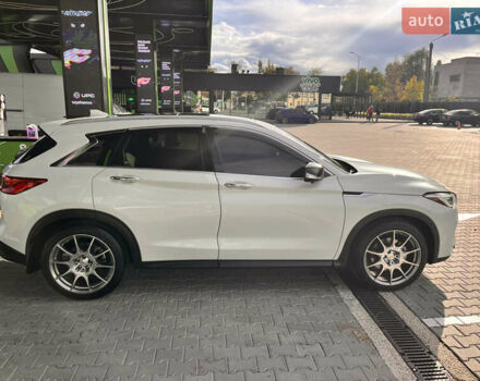 Белый Инфинити QX50, объемом двигателя 2 л и пробегом 71 тыс. км за 28500 $, фото 16 на Automoto.ua