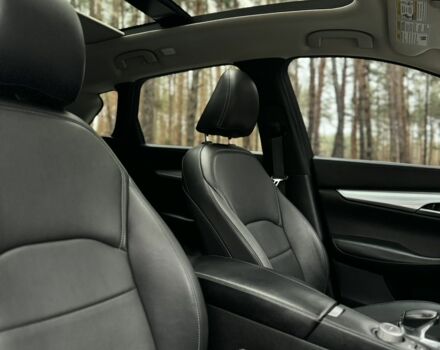 Белый Инфинити QX50, объемом двигателя 0 л и пробегом 142 тыс. км за 19999 $, фото 18 на Automoto.ua