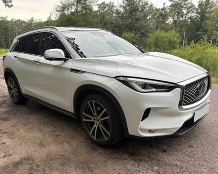 Белый Инфинити QX50, объемом двигателя 2 л и пробегом 72 тыс. км за 15000 $, фото 2 на Automoto.ua