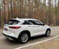 Белый Инфинити QX50, объемом двигателя 0 л и пробегом 142 тыс. км за 19999 $, фото 2 на Automoto.ua