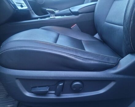 Белый Инфинити QX50, объемом двигателя 2 л и пробегом 212 тыс. км за 18200 $, фото 14 на Automoto.ua