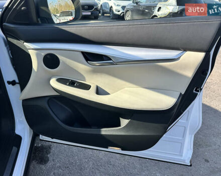 Белый Инфинити QX50, объемом двигателя 2 л и пробегом 71 тыс. км за 23999 $, фото 29 на Automoto.ua