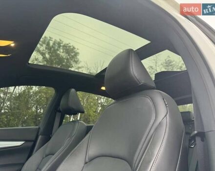 Белый Инфинити QX50, объемом двигателя 1.99 л и пробегом 55 тыс. км за 28000 $, фото 15 на Automoto.ua