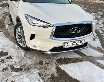 Белый Инфинити QX50, объемом двигателя 2 л и пробегом 55 тыс. км за 28000 $, фото 4 на Automoto.ua