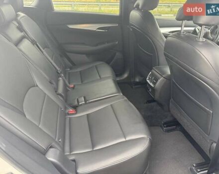 Белый Инфинити QX50, объемом двигателя 1.99 л и пробегом 55 тыс. км за 28000 $, фото 9 на Automoto.ua