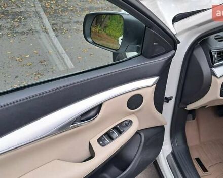 Белый Инфинити QX50, объемом двигателя 2 л и пробегом 74 тыс. км за 24900 $, фото 13 на Automoto.ua