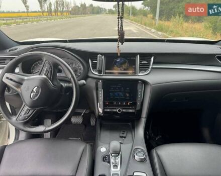 Белый Инфинити QX50, объемом двигателя 1.99 л и пробегом 55 тыс. км за 28000 $, фото 10 на Automoto.ua