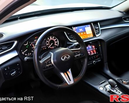 Белый Инфинити QX50, объемом двигателя 2 л и пробегом 85 тыс. км за 21999 $, фото 3 на Automoto.ua