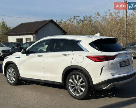 Белый Инфинити QX50, объемом двигателя 2 л и пробегом 71 тыс. км за 23999 $, фото 5 на Automoto.ua
