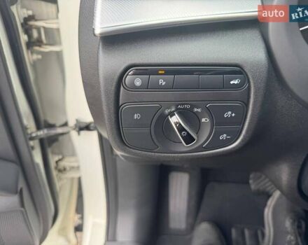 Белый Инфинити QX50, объемом двигателя 1.99 л и пробегом 55 тыс. км за 28000 $, фото 11 на Automoto.ua