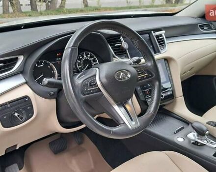 Белый Инфинити QX50, объемом двигателя 2 л и пробегом 74 тыс. км за 24900 $, фото 15 на Automoto.ua