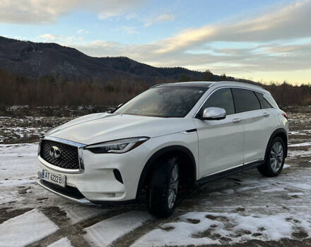Белый Инфинити QX50, объемом двигателя 2 л и пробегом 55 тыс. км за 28000 $, фото 8 на Automoto.ua