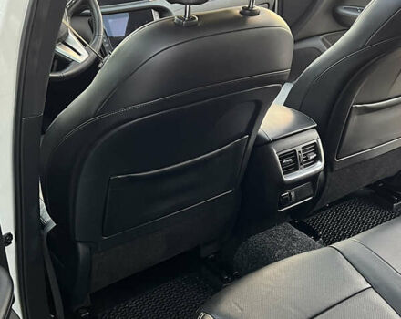 Белый Инфинити QX50, объемом двигателя 2 л и пробегом 55 тыс. км за 28000 $, фото 25 на Automoto.ua
