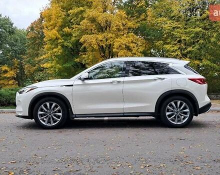 Белый Инфинити QX50, объемом двигателя 2 л и пробегом 74 тыс. км за 24900 $, фото 4 на Automoto.ua