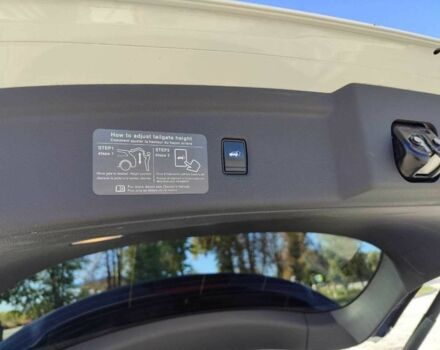 Белый Инфинити QX50, объемом двигателя 2 л и пробегом 82 тыс. км за 29900 $, фото 20 на Automoto.ua