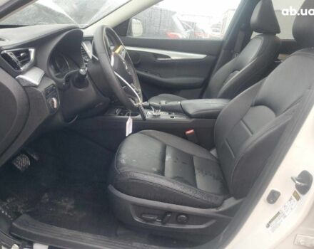 Белый Инфинити QX50, объемом двигателя 2 л и пробегом 62 тыс. км за 16950 $, фото 3 на Automoto.ua