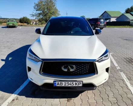 Белый Инфинити QX50, объемом двигателя 2 л и пробегом 82 тыс. км за 29900 $, фото 1 на Automoto.ua