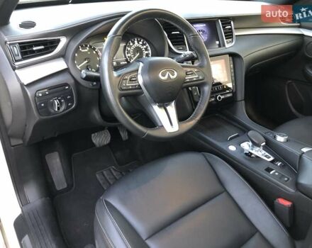 Белый Инфинити QX50, объемом двигателя 2 л и пробегом 199 тыс. км за 24800 $, фото 14 на Automoto.ua