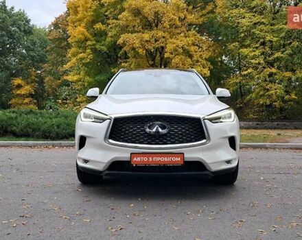 Белый Инфинити QX50, объемом двигателя 2 л и пробегом 74 тыс. км за 24900 $, фото 1 на Automoto.ua